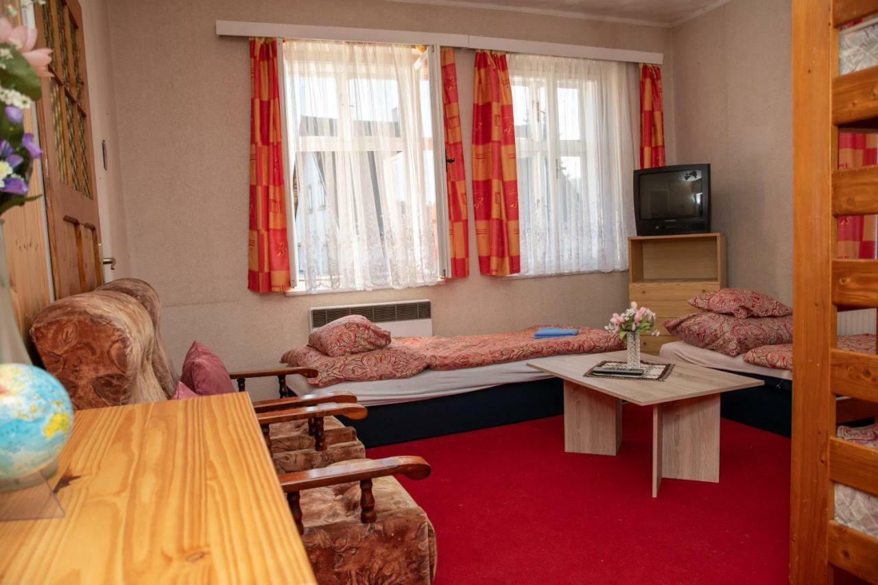 Apartmany U Kocoura Pod Klinovcem Kovarska Luaran gambar